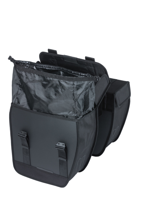 Basil TOUR taskesæt med bro (bagagebærer mont.). Vandtæt, 28 L, 34x14x34 cm. Kan også monteres med MIK, AVS, Uniklip & Racktime adapter.